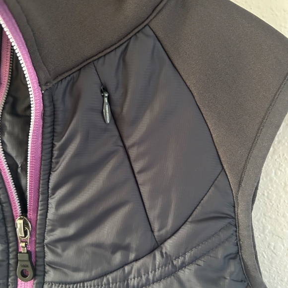 Athleta quilted puffy vest - Picture 5 of 6